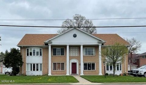 Photo of 2130 Richards Road #2, Ottawa Hills, OH 43606 (MLS # 10005484)