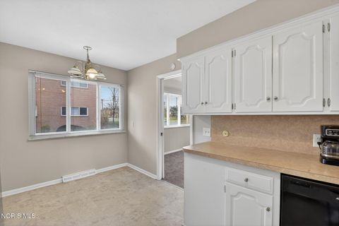 Tiny photo for 2130 Richards Road #2, Ottawa Hills, OH 43606 (MLS # 10005484)