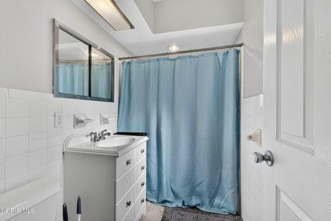 Tiny photo for 2130 Richards Road #2, Ottawa Hills, OH 43606 (MLS # 10005484)
