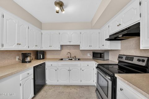 Tiny photo for 2130 Richards Road #2, Ottawa Hills, OH 43606 (MLS # 10005484)