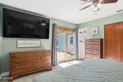 Tiny photo for 15488 Green Road, Bowling Green, OH 43402 (MLS # 10008591)