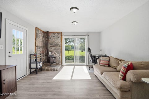Tiny photo for 15488 Green Road, Bowling Green, OH 43402 (MLS # 10008591)