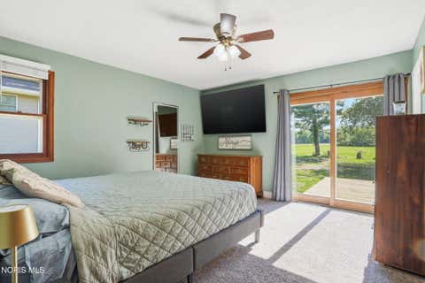 Tiny photo for 15488 Green Road, Bowling Green, OH 43402 (MLS # 10008591)