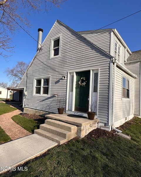 Photo of 2400 Hollybrook Drive, Findlay, OH 45840 (MLS # 10004490)