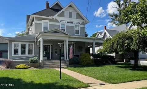 Photo of 213 W Buckeye Street, Clyde, OH 43410 (MLS # 10009319)