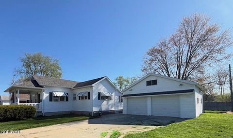 Photo of 3620 Terrace Drive, Toledo, OH 43611 (MLS # 10007076)