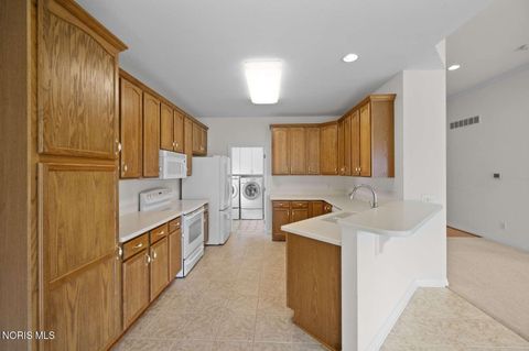 Tiny photo for 7372 Harbour Light Court, Maumee, OH 43537 (MLS # 10006447)