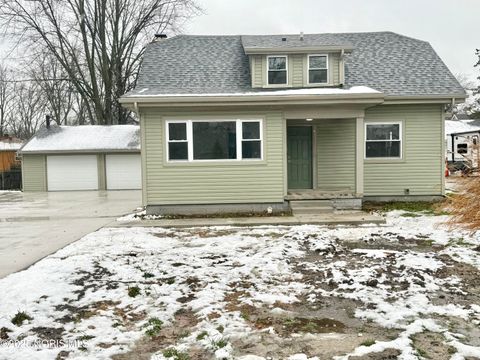 Photo of 2227 Rood Street, Toledo, OH 43613 (MLS # 10002232)