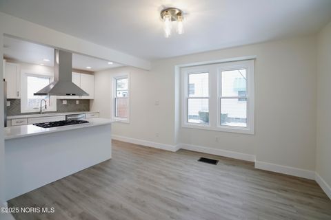 Tiny photo for 2227 Rood Street, Toledo, OH 43613 (MLS # 10002232)