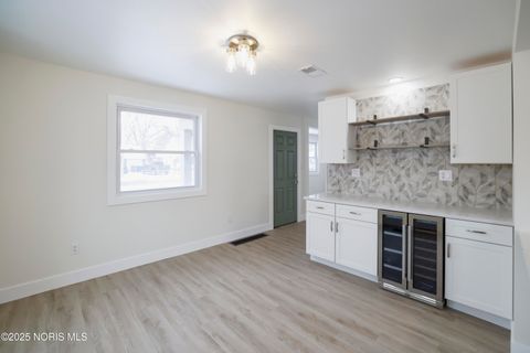 Tiny photo for 2227 Rood Street, Toledo, OH 43613 (MLS # 10002232)