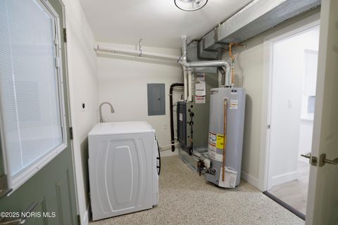 Tiny photo for 2227 Rood Street, Toledo, OH 43613 (MLS # 10002232)