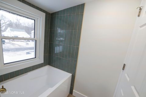 Tiny photo for 2227 Rood Street, Toledo, OH 43613 (MLS # 10002232)