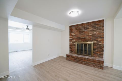 Tiny photo for 2227 Rood Street, Toledo, OH 43613 (MLS # 10002232)