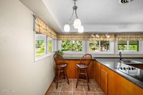 Tiny photo for 1820 Reva Drive, Northwood, OH 43619 (MLS # 10008043)