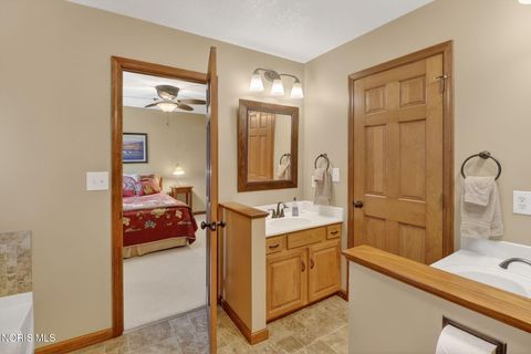 Tiny photo for 4819 Whitebirch Court, Sylvania, OH 43560 (MLS # 10006226)