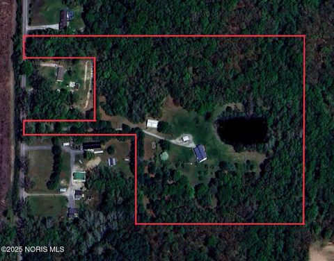 Tiny photo for 344 County Road 2, Liberty Center, OH 43532 (MLS # 10000375)