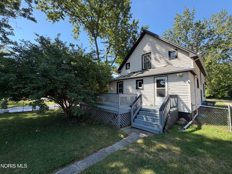 Tiny photo for 2302 Tremainsville Road, Toledo, OH 43613 (MLS # 10009510)