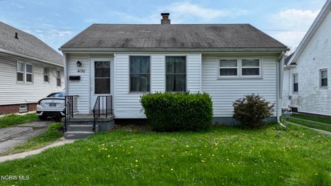 Photo of 4150 Kingsbury Avenue, Toledo, OH 43612 (MLS # 10006754)