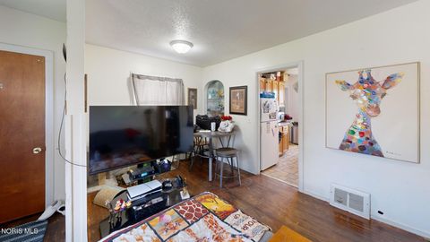 Tiny photo for 4150 Kingsbury Avenue, Toledo, OH 43612 (MLS # 10006754)