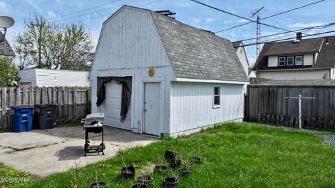 Tiny photo for 4150 Kingsbury Avenue, Toledo, OH 43612 (MLS # 10006754)