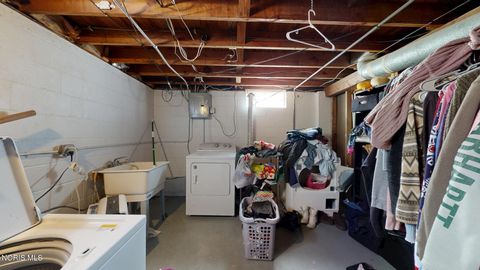 Tiny photo for 4150 Kingsbury Avenue, Toledo, OH 43612 (MLS # 10006754)