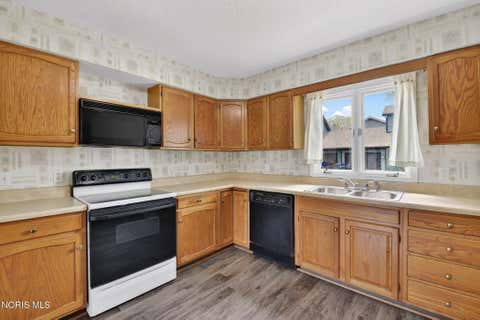 Tiny photo for 5806 Staghorn Drive, Toledo, OH 43614 (MLS # 10007412)