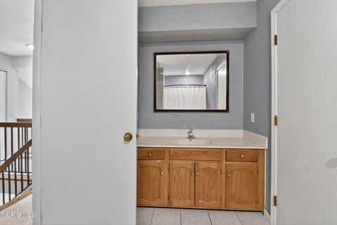 Tiny photo for 5806 Staghorn Drive, Toledo, OH 43614 (MLS # 10007412)