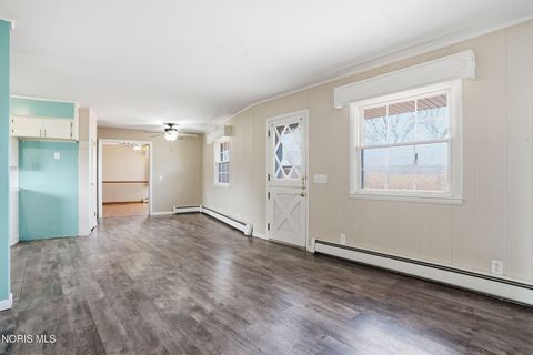 Tiny photo for 1206 Woodrow Wilson Drive, Fostoria, OH 44830 (MLS # 10005545)