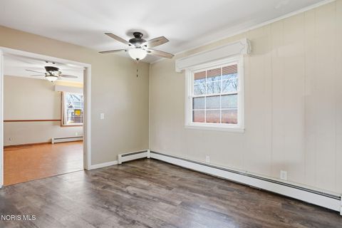 Tiny photo for 1206 Woodrow Wilson Drive, Fostoria, OH 44830 (MLS # 10005545)