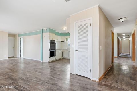 Tiny photo for 1206 Woodrow Wilson Drive, Fostoria, OH 44830 (MLS # 10005545)