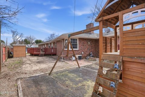 Tiny photo for 1206 Woodrow Wilson Drive, Fostoria, OH 44830 (MLS # 10005545)