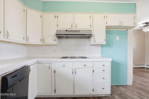 Tiny photo for 1206 Woodrow Wilson Drive, Fostoria, OH 44830 (MLS # 10005545)