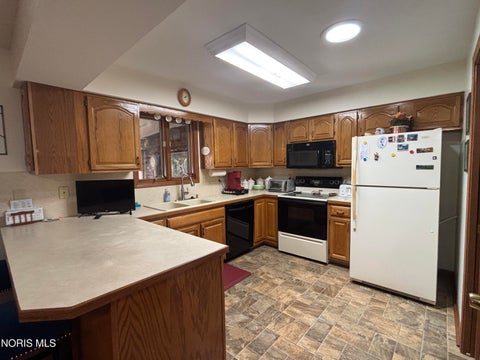 Tiny photo for 601 Wood Cree Court, Defiance, OH 43512 (MLS # 10013412)