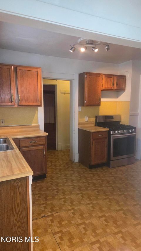Tiny photo for 1412 Waverly Avenue, Toledo, OH 43607 (MLS # 10009278)