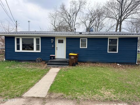 Photo of 623 S Pleasant Street, Montpelier, OH 43543 (MLS # 10005591)