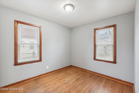 Tiny photo for 904 Annabelle Drive, Toledo, OH 43612 (MLS # 10002016)