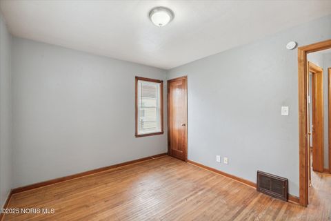 Tiny photo for 904 Annabelle Drive, Toledo, OH 43612 (MLS # 10002016)