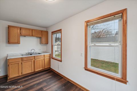 Tiny photo for 904 Annabelle Drive, Toledo, OH 43612 (MLS # 10002016)