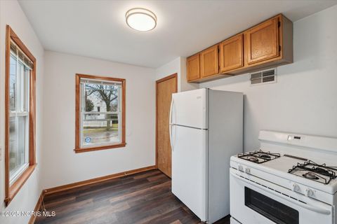 Tiny photo for 904 Annabelle Drive, Toledo, OH 43612 (MLS # 10002016)