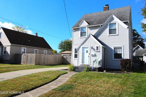 Tiny photo for 3511 Burton Avenue, Toledo, OH 43612 (MLS # 10000269)