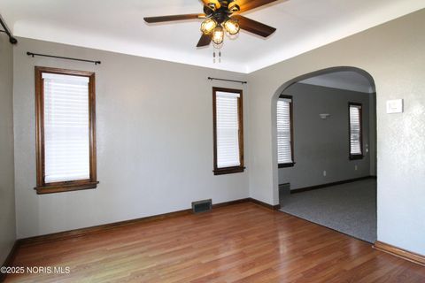 Tiny photo for 3511 Burton Avenue, Toledo, OH 43612 (MLS # 10000269)