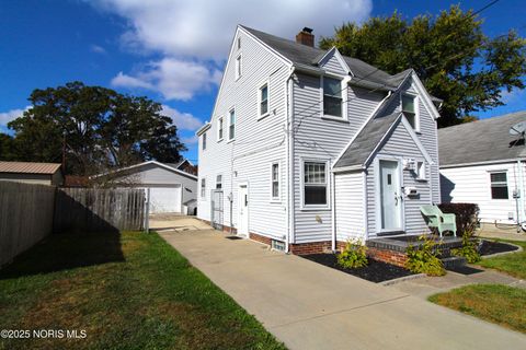 Tiny photo for 3511 Burton Avenue, Toledo, OH 43612 (MLS # 10000269)
