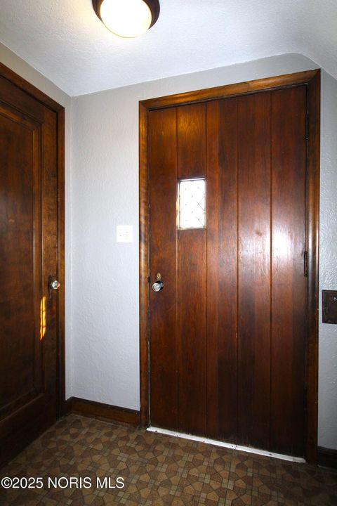 Tiny photo for 3511 Burton Avenue, Toledo, OH 43612 (MLS # 10000269)