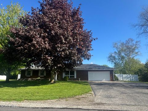 Photo of 22850 Burlington Gardens Street, Archbold, OH 43502 (MLS # 10007087)