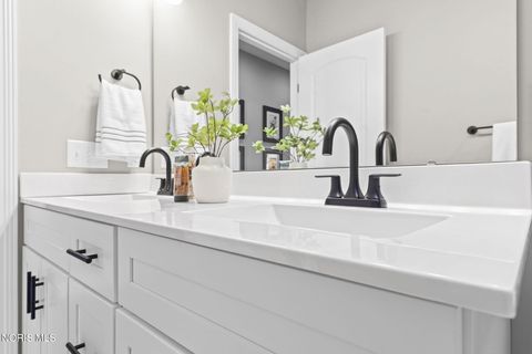 Tiny photo for 10659 Elk Drive, Findlay, OH 45840 (MLS # 10006112)