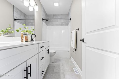 Tiny photo for 10659 Elk Drive, Findlay, OH 45840 (MLS # 10006112)