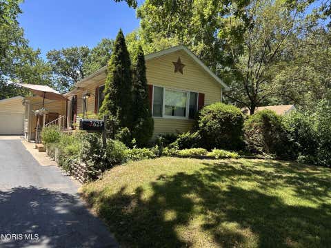 Tiny photo for 2625 Westbrook Drive, Toledo, OH 43613 (MLS # 10009109)