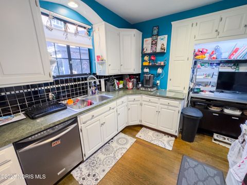 Tiny photo for 2235 Meadowwood Drive, Toledo, OH 43606 (MLS # 10001172)