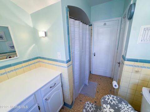 Tiny photo for 2235 Meadowwood Drive, Toledo, OH 43606 (MLS # 10001172)