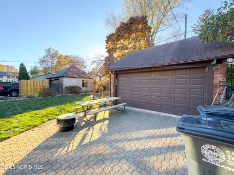 Tiny photo for 2235 Meadowwood Drive, Toledo, OH 43606 (MLS # 10001172)